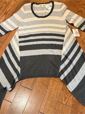 BNWT Jessica Simpson MATERNITY Gray & Cream Striped Maternity Tunic